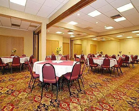 Doubletree By Hilton Manhattan, Ks 