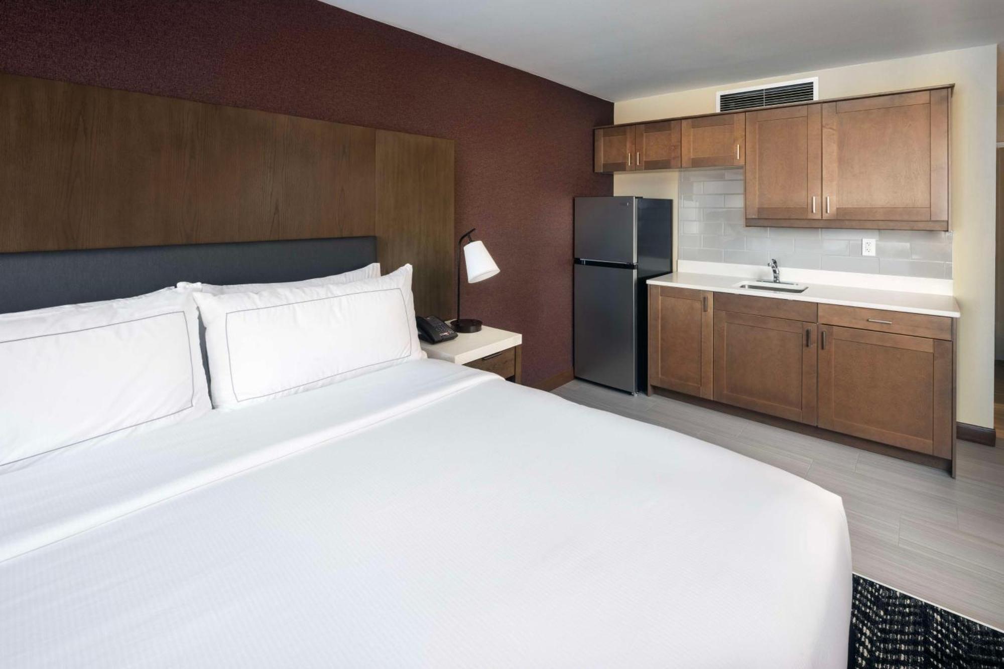 Doubletree By Hilton Manhattan, Ks 3* Manhattan