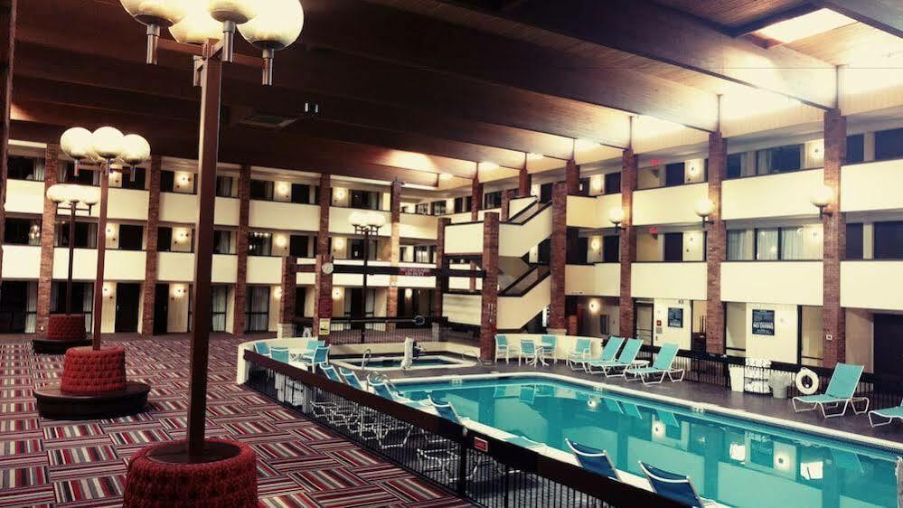 Doubletree By Hilton Manhattan, Ks 3* Manhattan