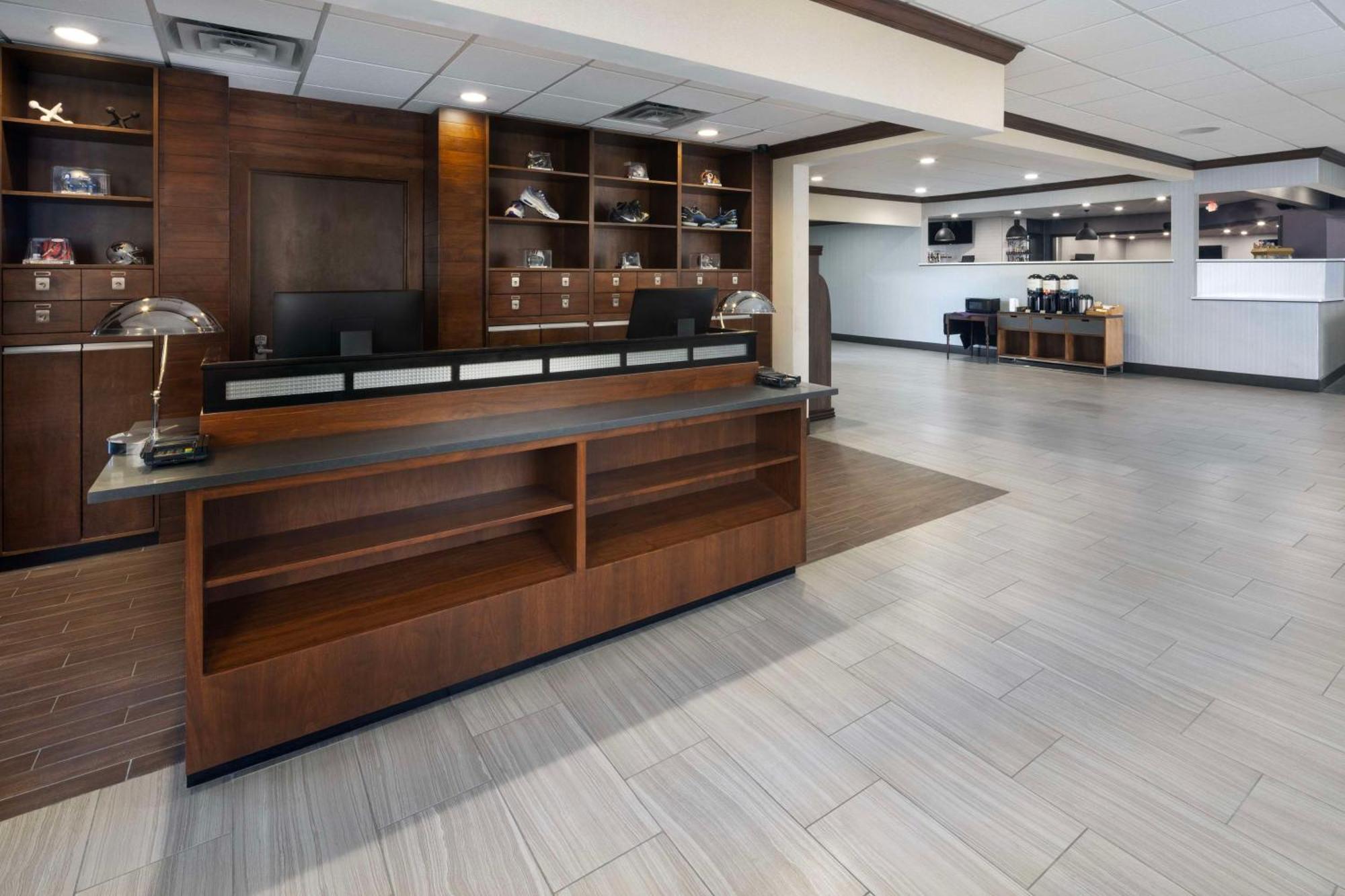 Doubletree By Hilton Manhattan, Ks 3* Manhattan